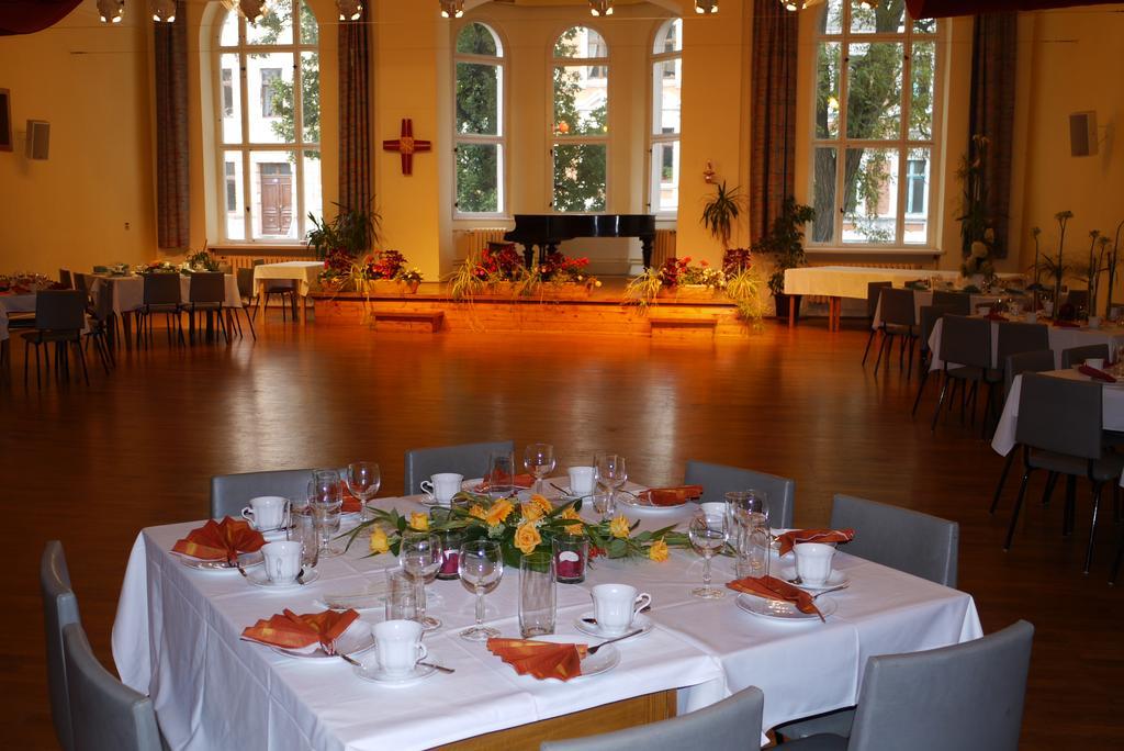 Pension Zur Wartburg Görlitz Buitenkant foto