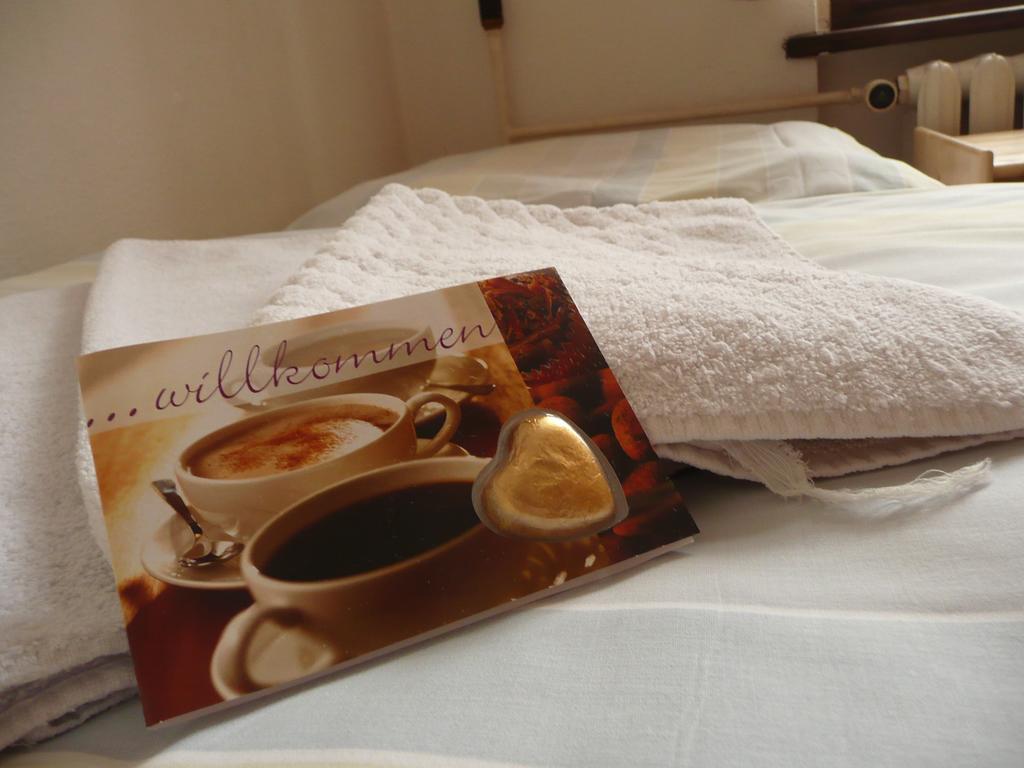 Pension Zur Wartburg Görlitz Buitenkant foto